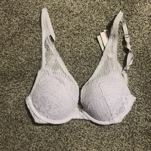 Victoria’s Secret Push up Bra - Picture 1 of 4
